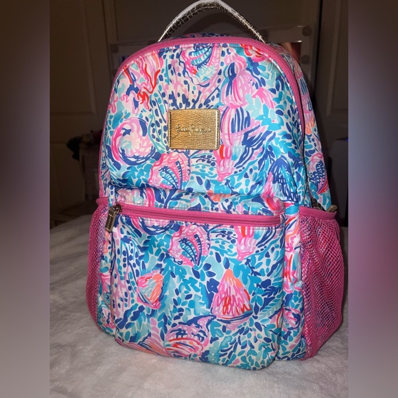 lily pulitzer back back, light used. - Picture 2 of 6